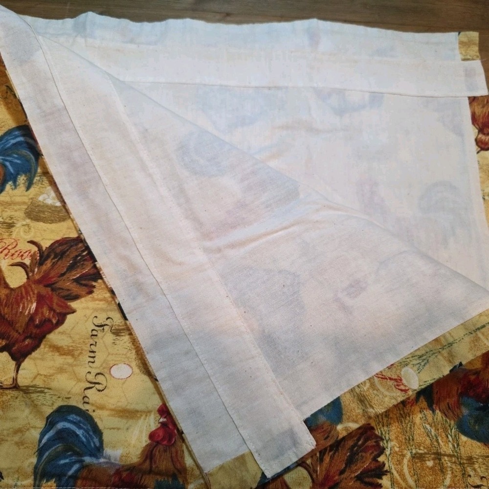Rooster &‎ Chicken Kitchen Farmhouse County Mustard Valance EXCELLENT - Picture 3 of 4